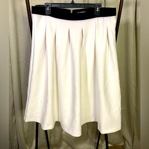 Karl Lagerfeld Sz 16 white skirt